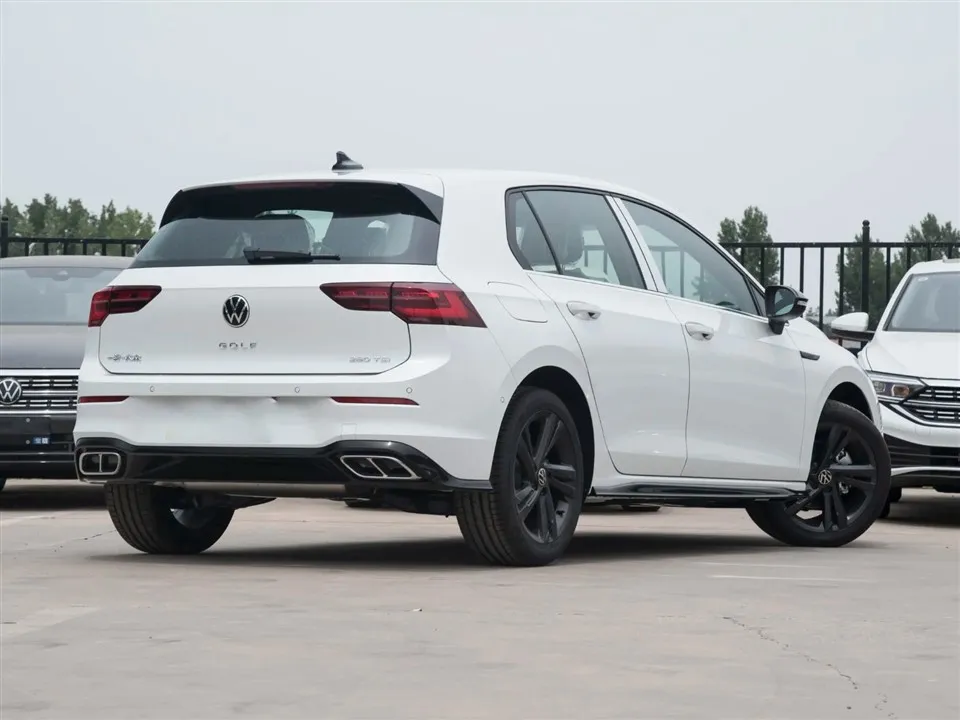 2025 VW GOLF 8.5 Gen 300TSI R-Line factory